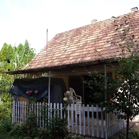 Holiday Balatonbereny/balaton 18125 Nyaraló Balatonberény